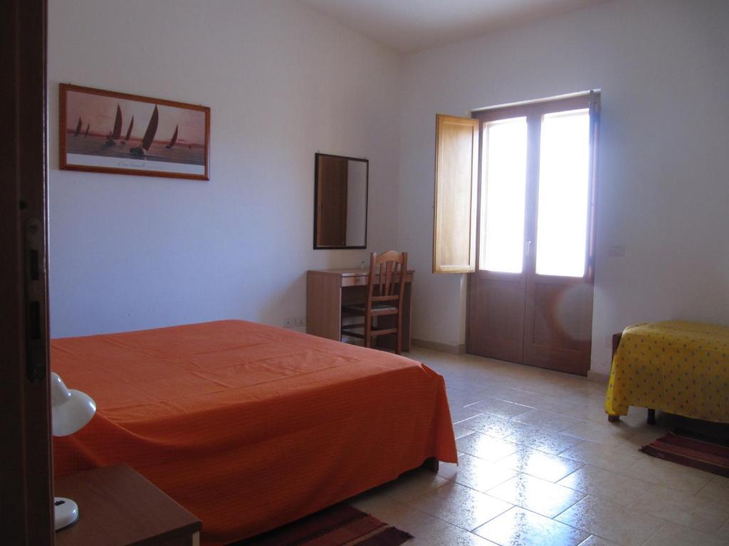 Maison d'hôtes Torre Del Golfo à Cropani Chambre photo